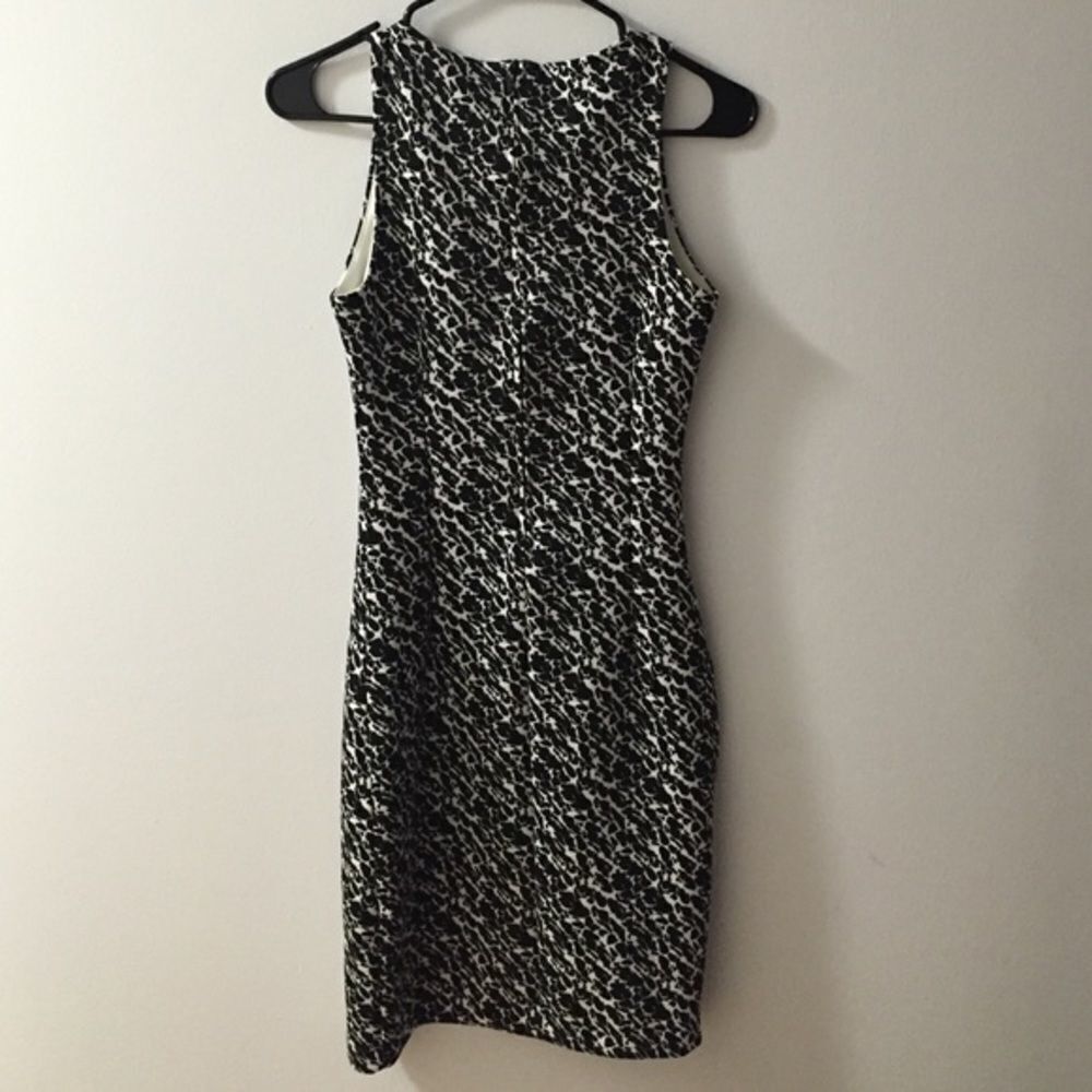 H&M Dress  - Picture 2 of 3